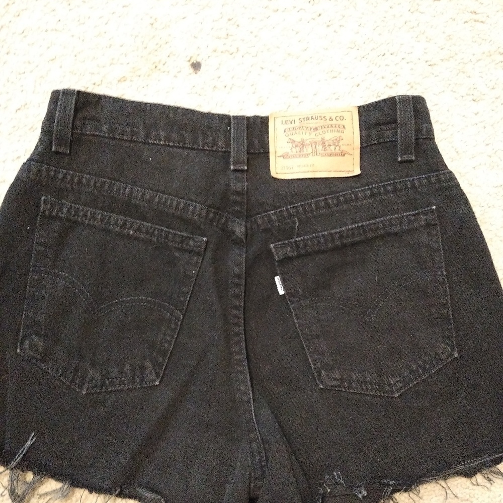 Vintage Black Levi Cutoffs Sz 9 (Waist: 28)